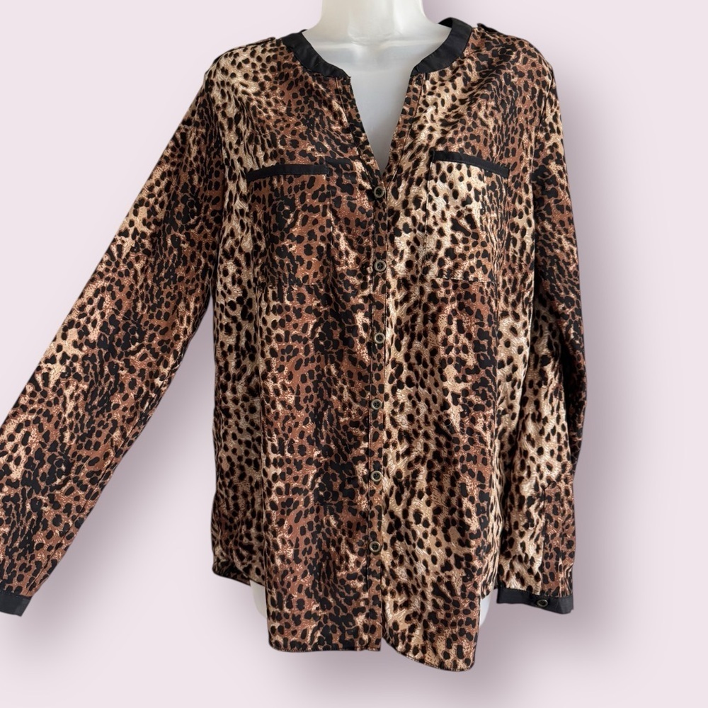 Forever 21 Leopard Print Button Down Blouse Animal Print Mob Wife Top Size M